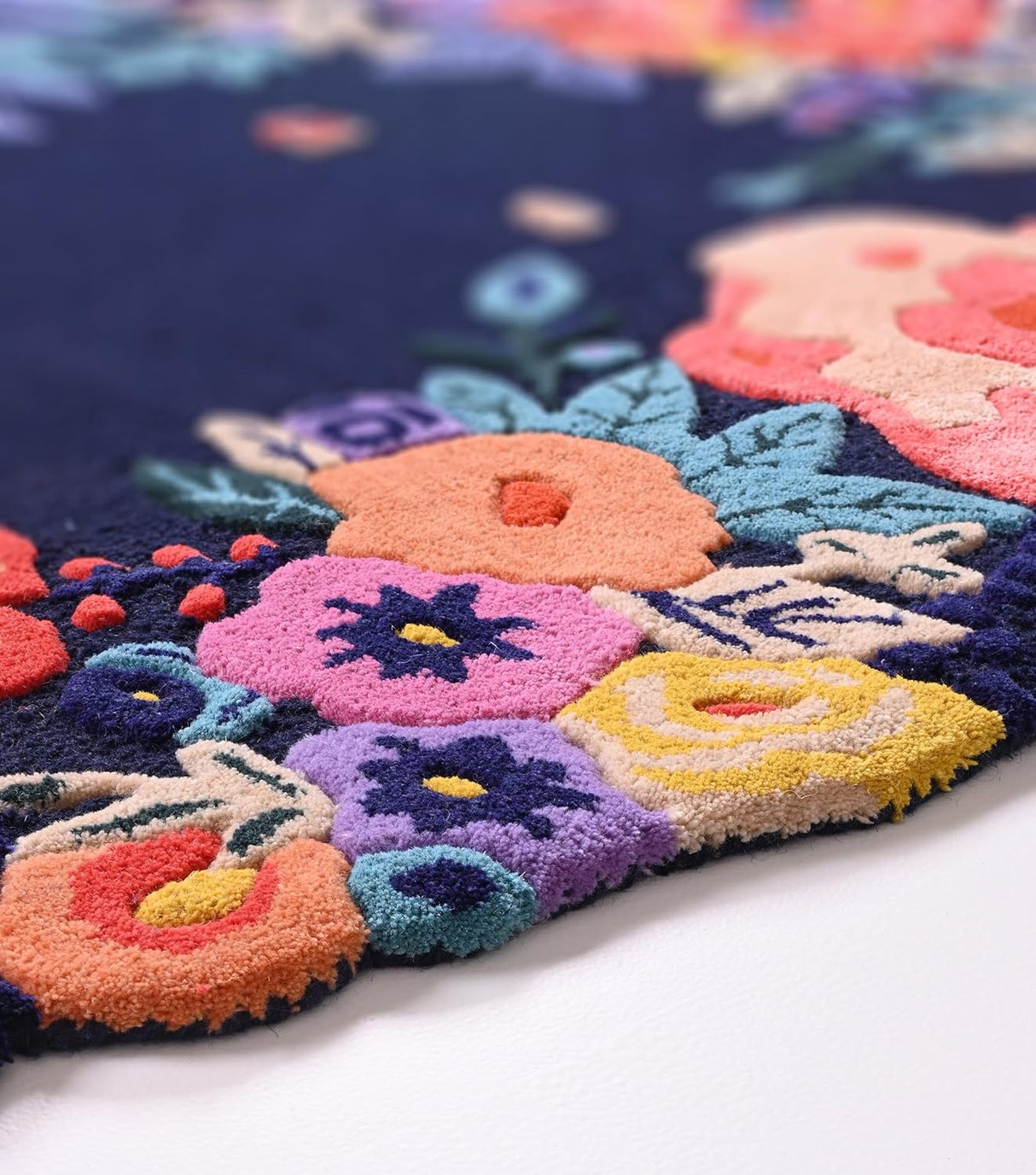 Handmade Floral Irregular Wool Area Rug