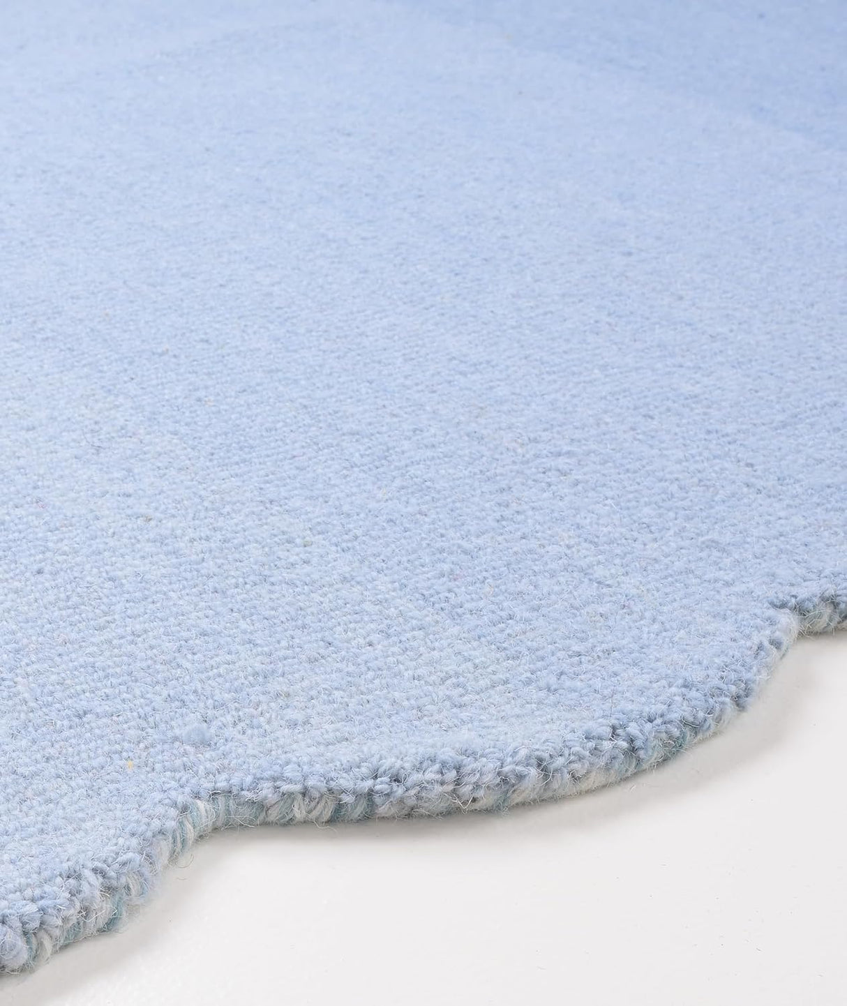 Handcrafted Soft Blue Scalloped Wool Rug - 100% Wool Plush Carpet, Durable & Thick Textured Weave Rugs