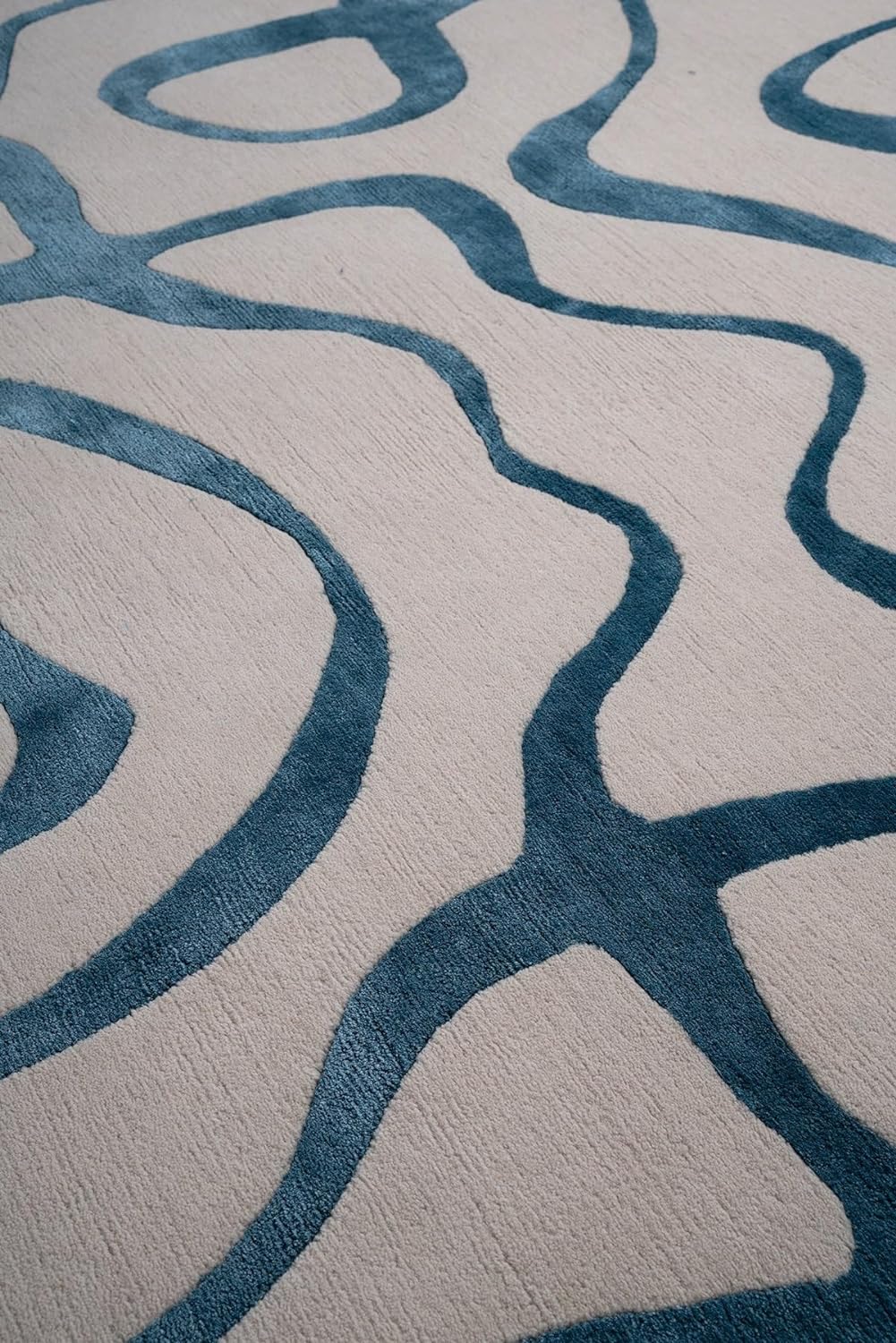 Modern Abstract Hand-Tufted Wool Area Rug