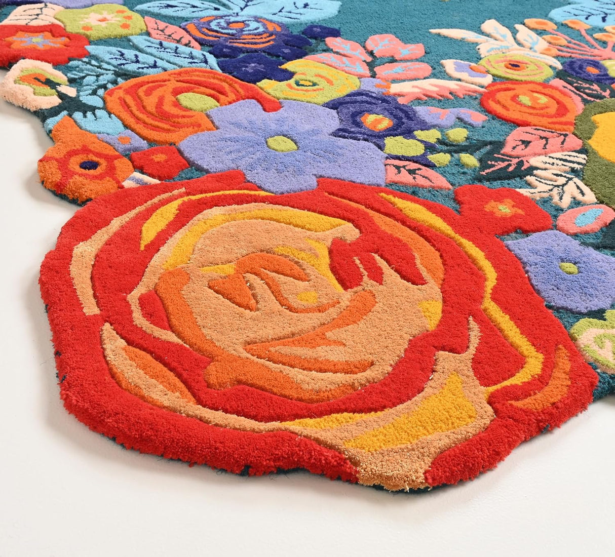 Handmade Floral Irregular Wool Area Rug