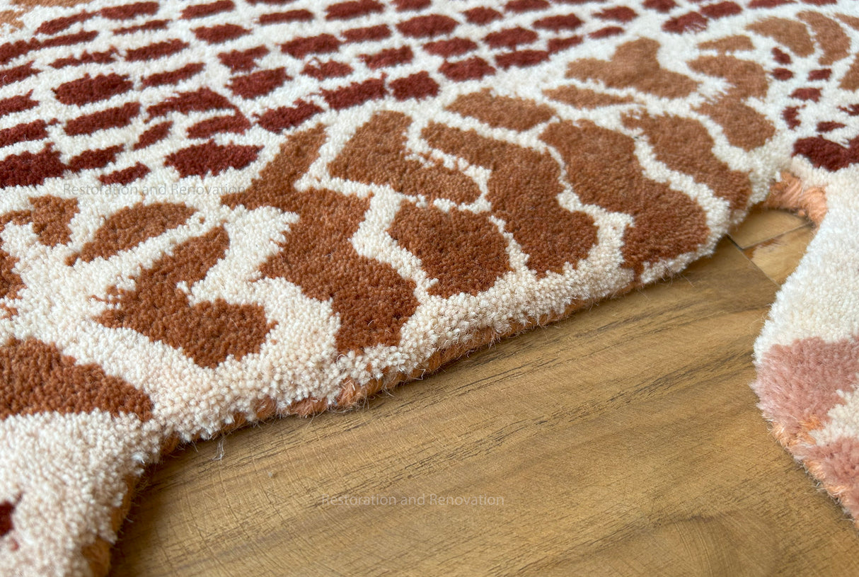 Handmade 100% Wool with Lifelike Crocodile Inspired Animal Print Design Area rug